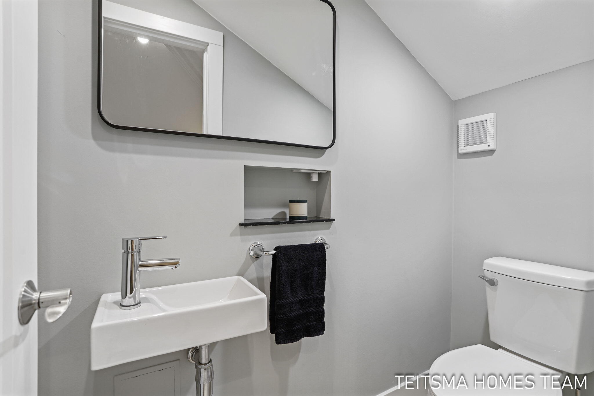 400 Lakeview Street, Unit 25D Spring Lake, MI 49456 - Photo 42 of 73 400 Lakeview Court 25D_49456