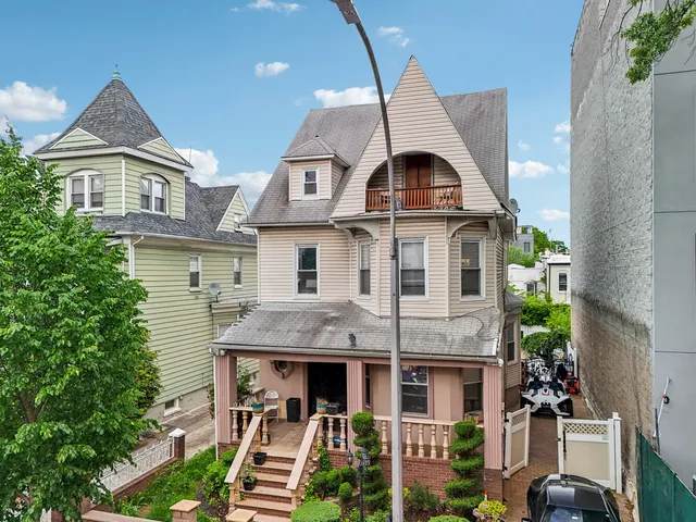 $1,700,000 | 455 East 26th Street | Flatbush