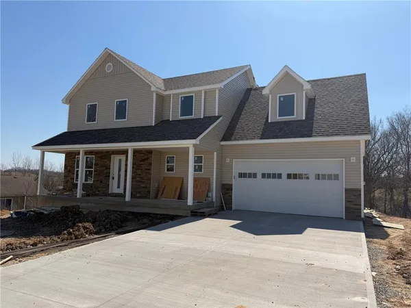 $428,800 | 1403 West 6th Street Terrace, Knob Noster, MO 65336