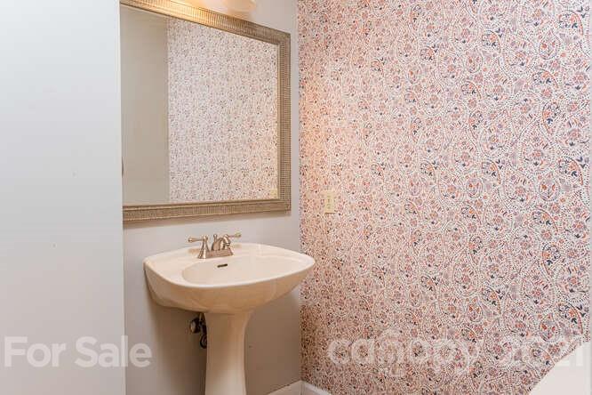 118 Laurel Road Arden, NC 28704 - Photo 17 of 44 Gallery Image 17