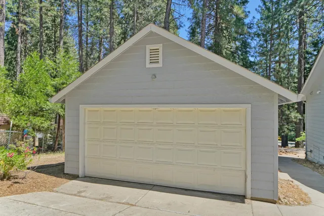 $399,900 | 6230 Dolly Varden Lane, Pollock Pines, CA 95726