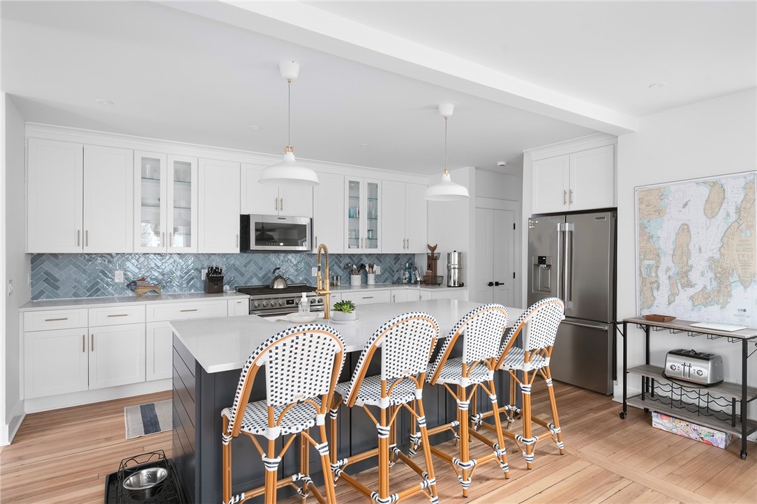 69 Connection Street Newport, RI 02840 - Photo 14 of 38