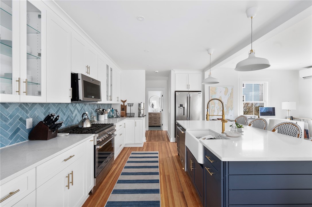 69 Connection Street Newport, RI 02840 - Photo 18 of 38