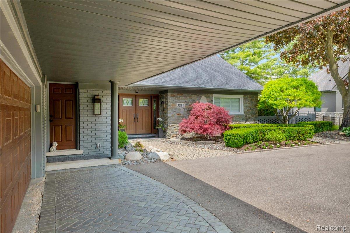 3816 West Maple Road Bloomfield Hills, MI 48301 - Photo 6 of 78 3816 W Maple_06.jpg