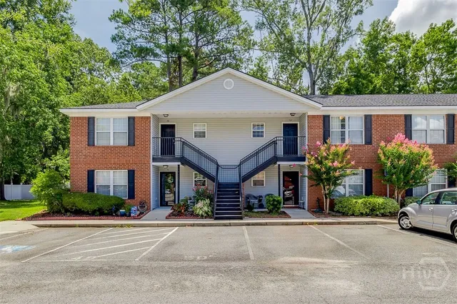 $196,000 | 310 Tibet Avenue, Unit 52, Savannah, GA 31406