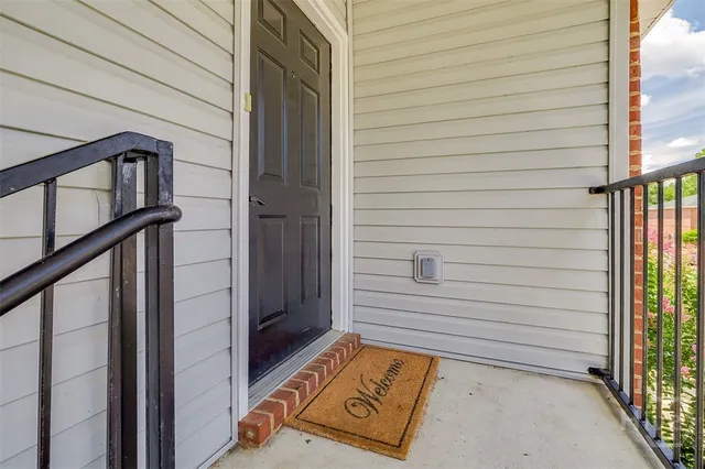 $196,000 | 310 Tibet Avenue, Unit 52, Savannah, GA 31406