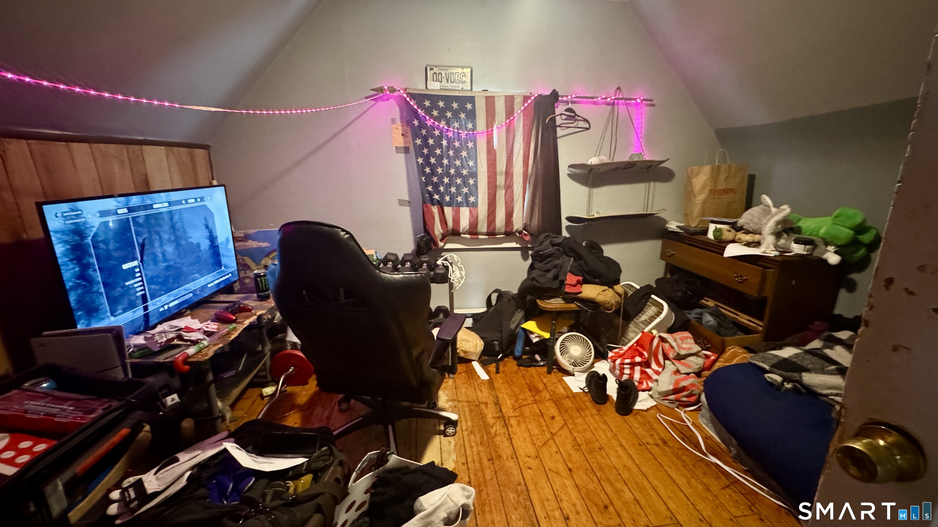 61 Randolph Avenue Meriden, CT 06451 - Photo 33 of 40 a very nice looking room with many windows and furniture