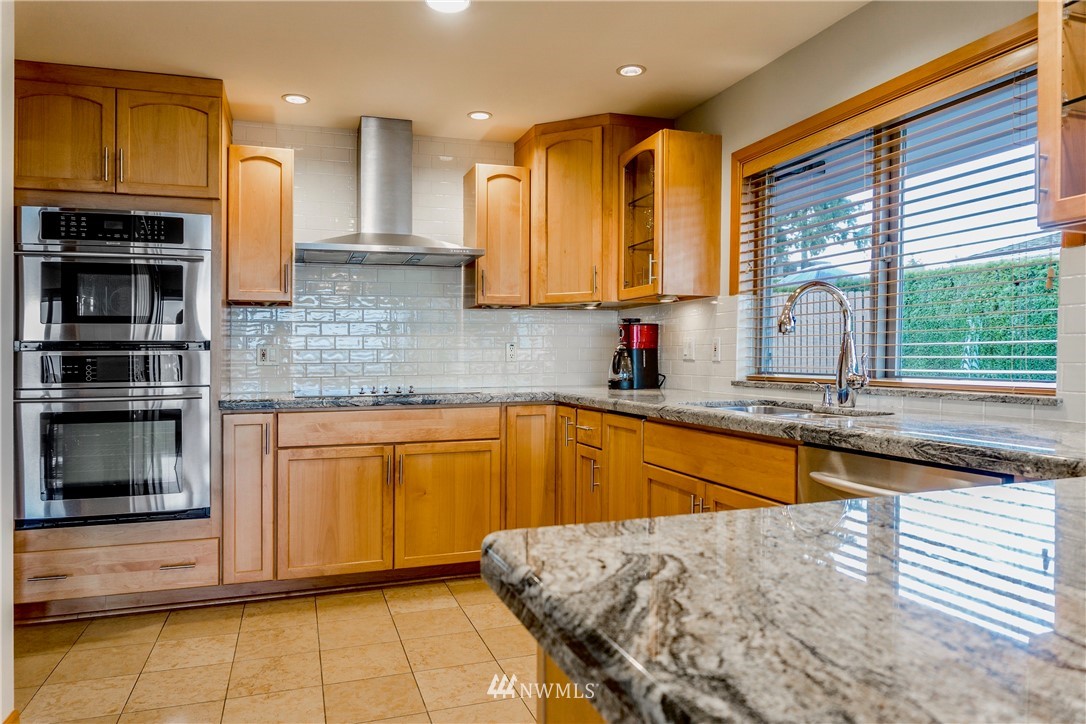 18344 Ridgefield Road Northwest Shoreline, WA 98177 - Photo 11 of 25 Gallery Image 11