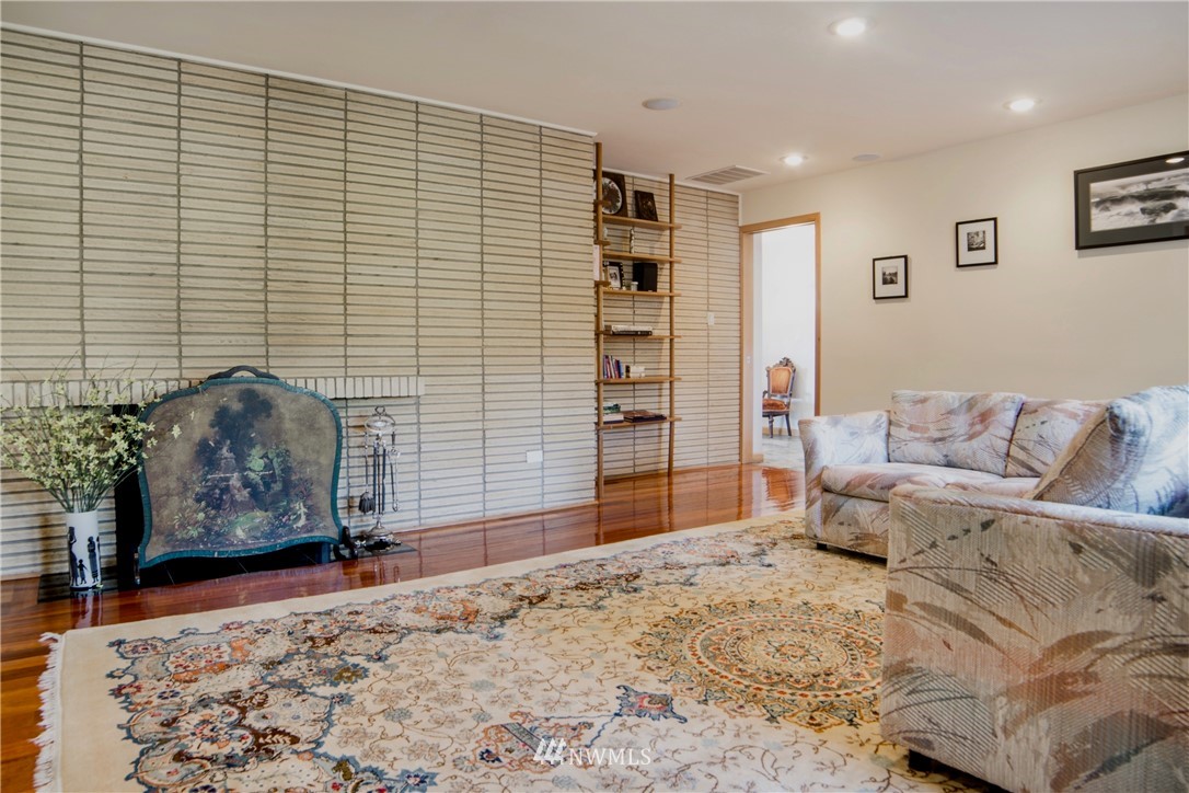 18344 Ridgefield Road Northwest Shoreline, WA 98177 - Photo 16 of 25 Gallery Image 16