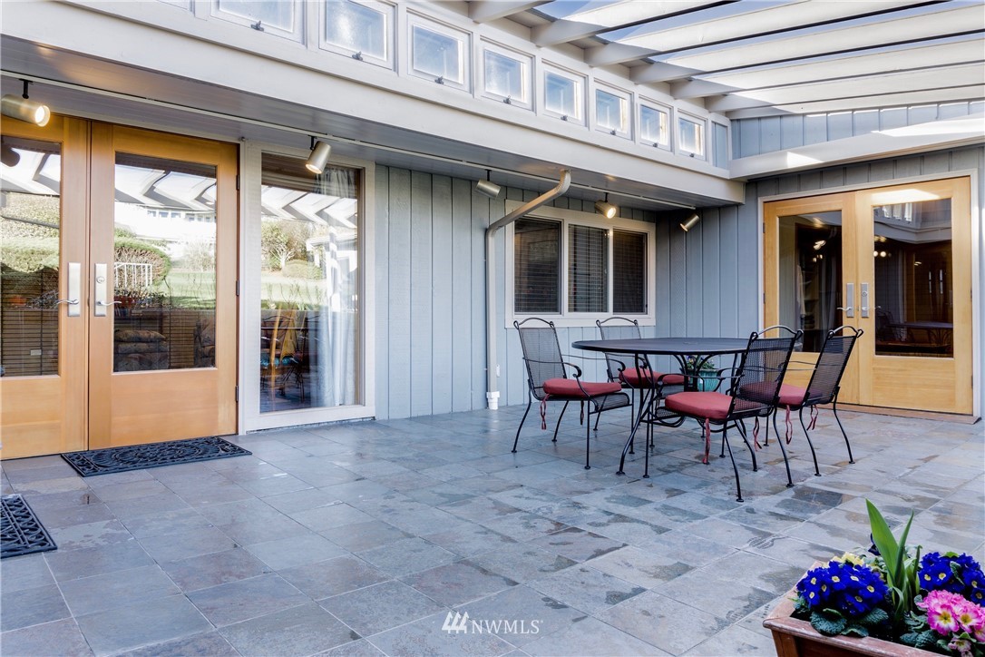 18344 Ridgefield Road Northwest Shoreline, WA 98177 - Photo 22 of 25 Gallery Image 22