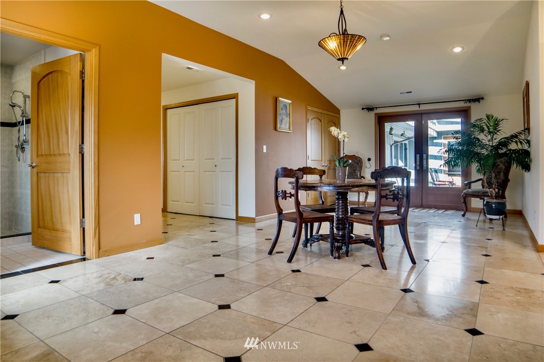18344 Ridgefield Road Northwest Shoreline, WA 98177 - Photo 23 of 25 Gallery Image 23