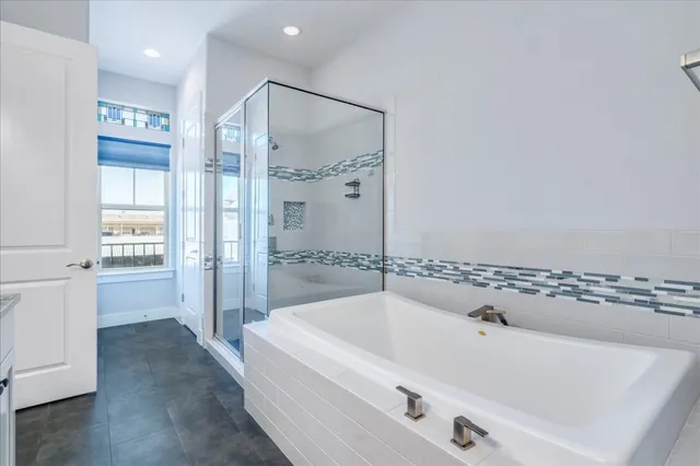 $4,550 | 13518 Galleria Circle, Austin, TX 78738