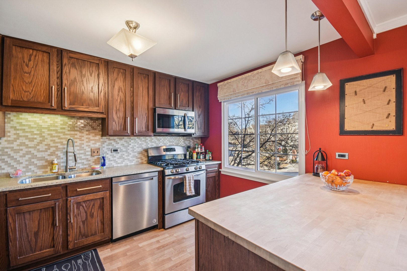 241 East Parallel Street, Unit 1A Palatine, IL 60067 - Photo 12 of 36