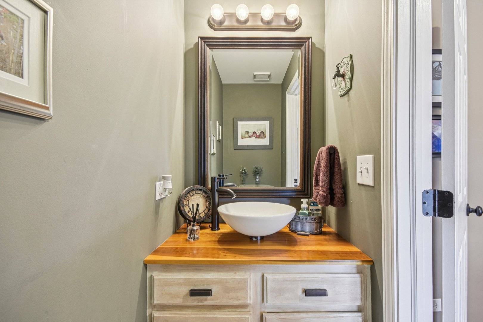 241 East Parallel Street, Unit 1A Palatine, IL 60067 - Photo 15 of 36