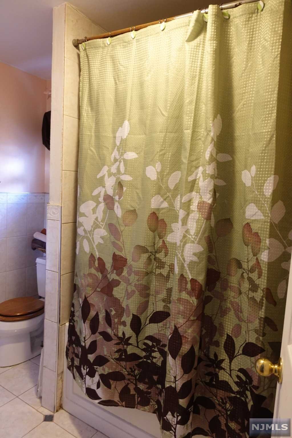 1153 Queen Anne Road Teaneck, NJ 07666 - Photo 12 of 15