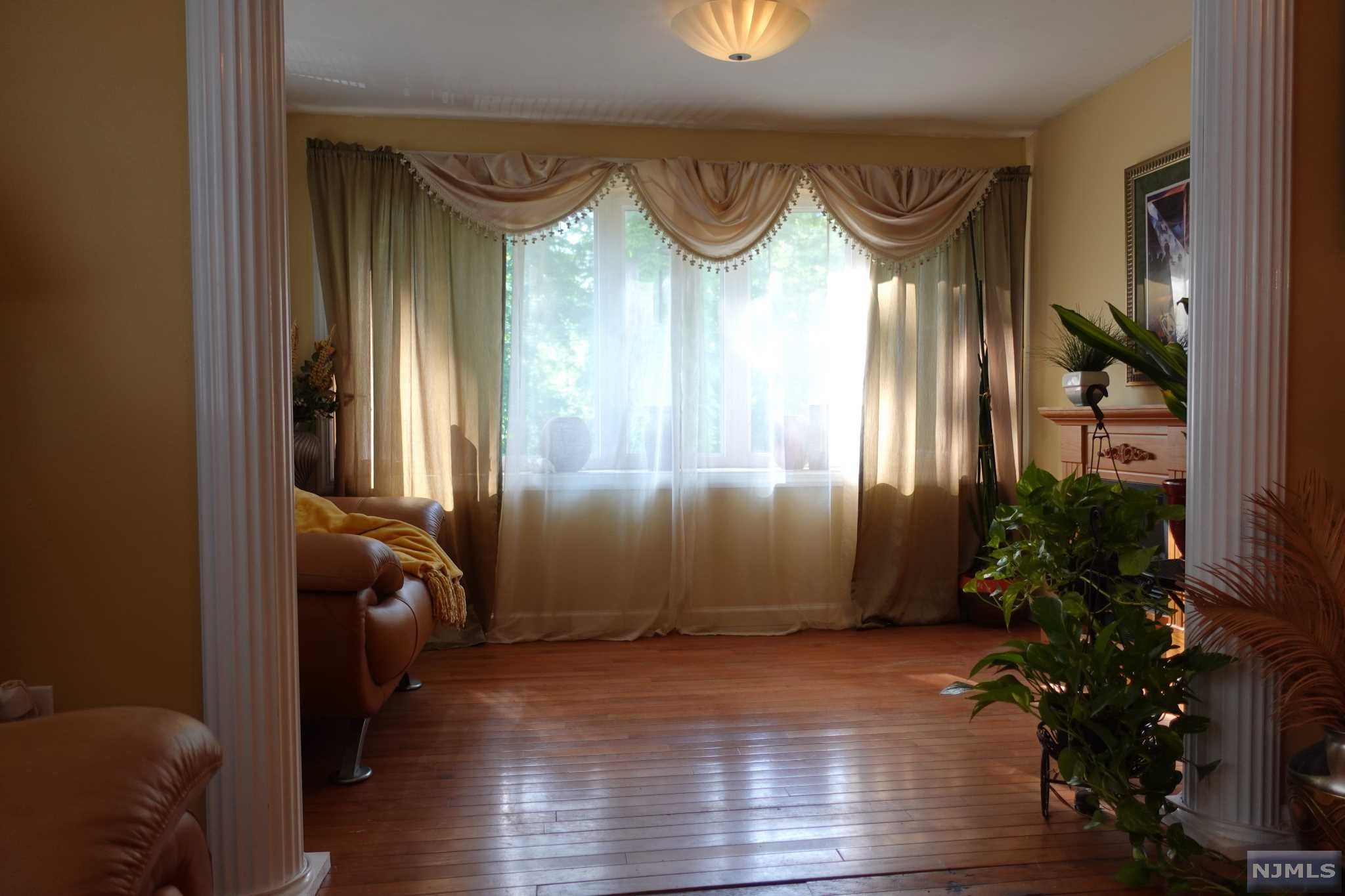 1153 Queen Anne Road Teaneck, NJ 07666 - Photo 5 of 15