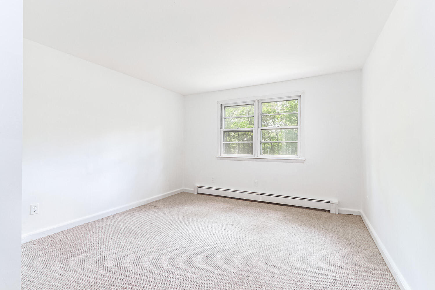 882 Bumps River Road Centerville, MA 02632 - Photo 11 of 23 an empty room with a window
