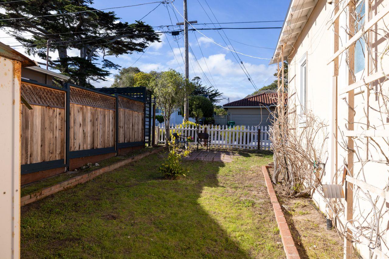 851 Laurel Avenue Pacific Grove, CA 93950 - Photo 29 of 38
