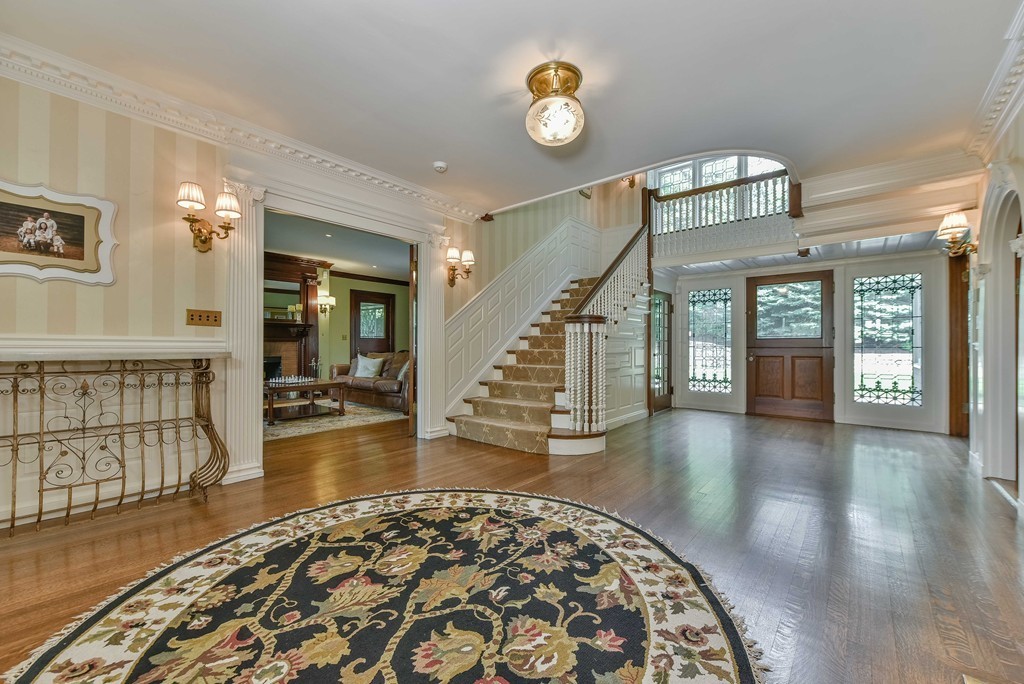 12 Beechcroft Road Newton, MA 02458 - Photo 3 of 21