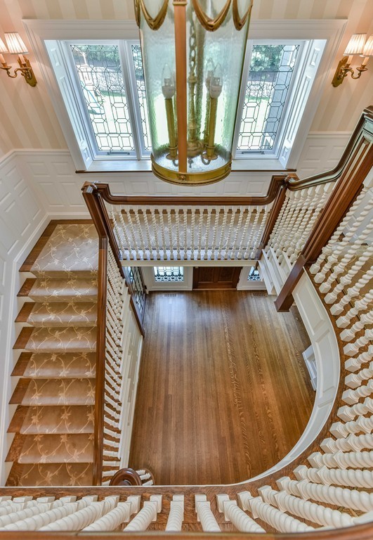 12 Beechcroft Road Newton, MA 02458 - Photo 4 of 21