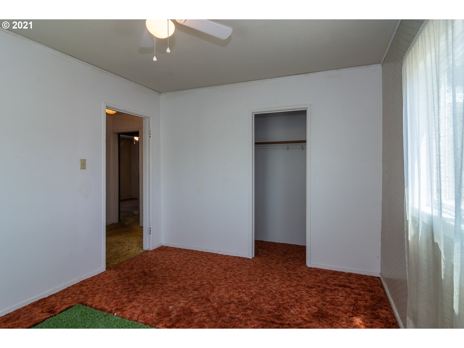 4200 Nonpareil Road Sutherlin, OR 97479 - Photo 18 of 32 a view of an empty room