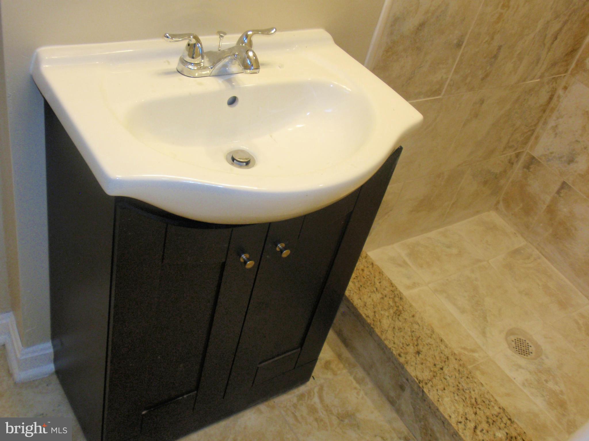 6119 Marlora Road Baltimore, MD 21239 - Photo 12 of 23 Bath