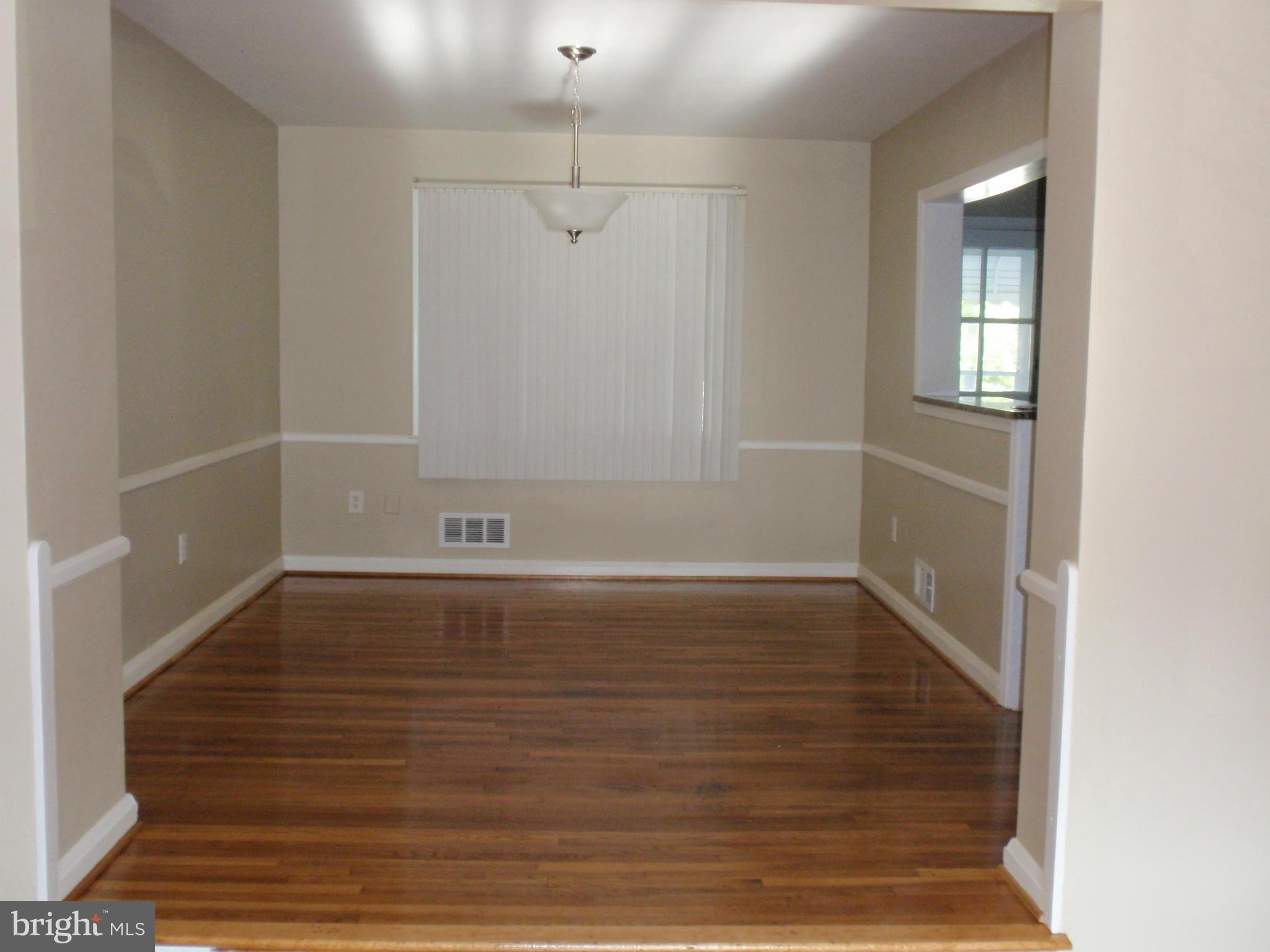 6119 Marlora Road Baltimore, MD 21239 - Photo 5 of 23 Dining Room