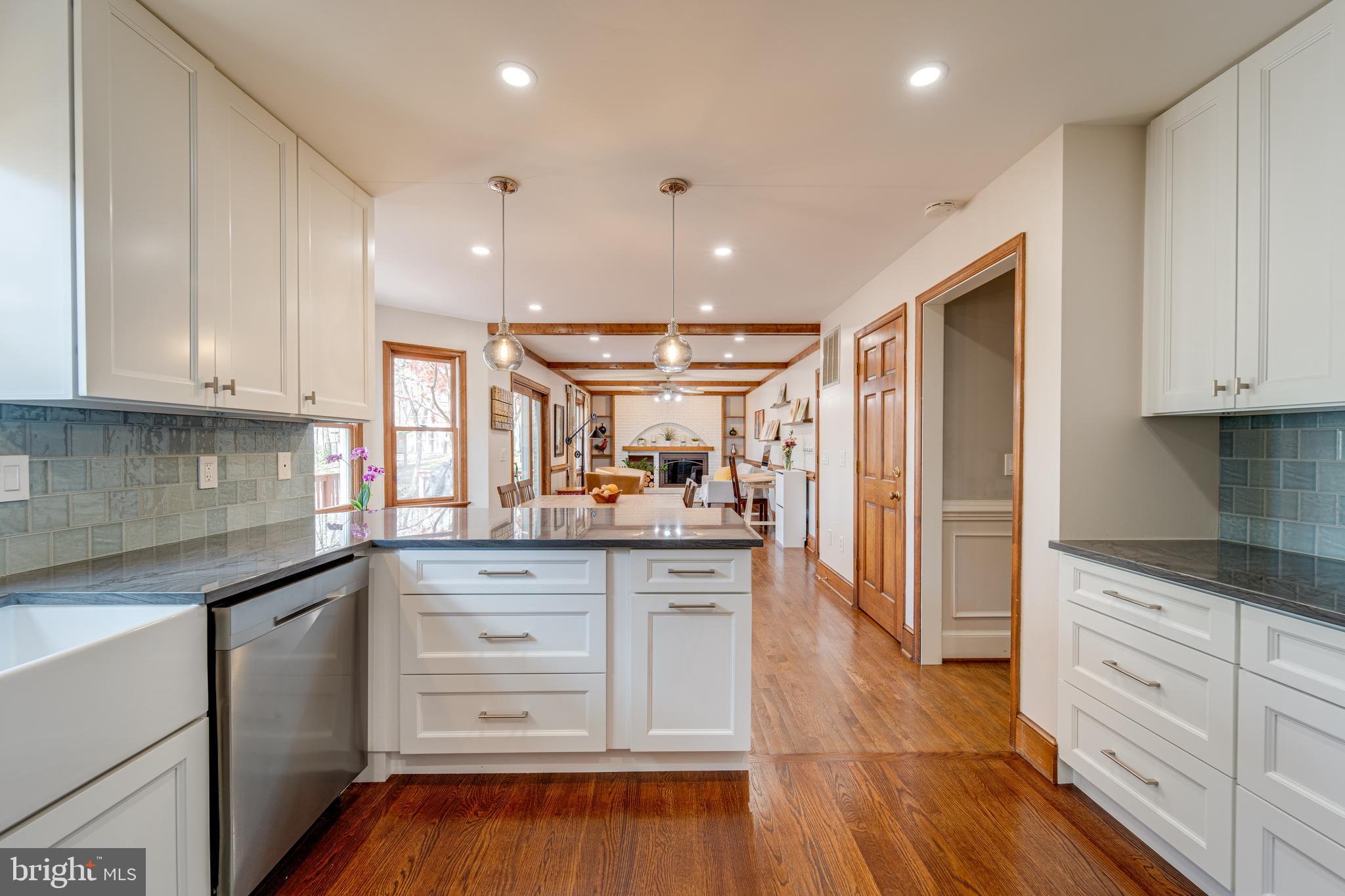 8232 Honeysuckle Road Manassas, VA 20112 - Photo 24 of 76