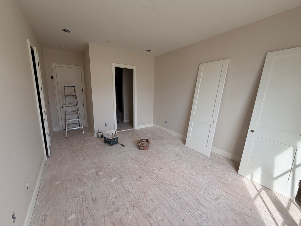 6801 River Road, Unit 406 Columbus, GA 31904 - Photo 9 of 10 a view of an empty room