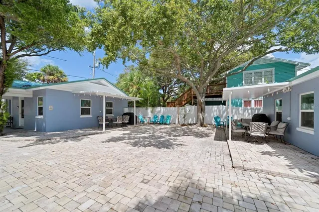 $1,650,000 | 724 Gulf Boulevard, Unit A & B, Indian Rocks Beach, FL 33785