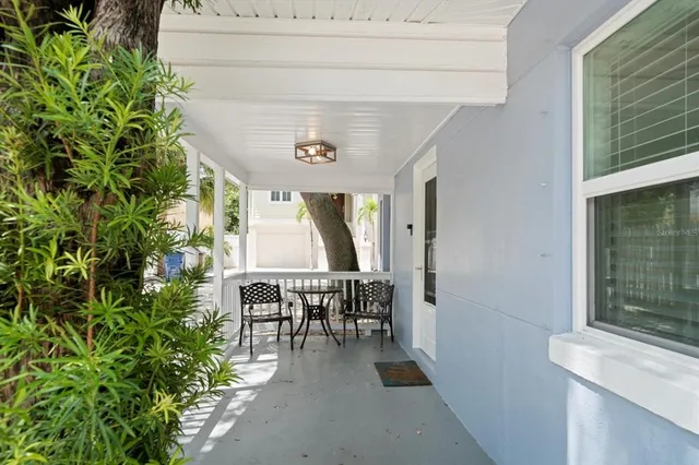 $1,650,000 | 724 Gulf Boulevard, Unit A & B, Indian Rocks Beach, FL 33785