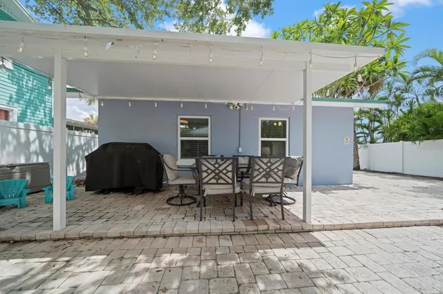 $1,650,000 | 724 Gulf Boulevard, Unit A & B, Indian Rocks Beach, FL 33785