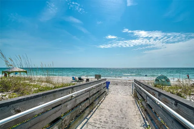 $1,650,000 | 724 Gulf Boulevard, Unit A & B, Indian Rocks Beach, FL 33785