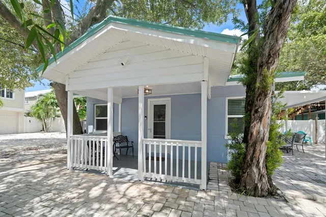 $1,650,000 | 724 Gulf Boulevard, Unit A & B, Indian Rocks Beach, FL 33785