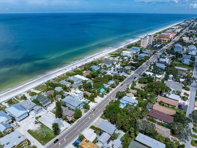 $1,650,000 | 724 Gulf Boulevard, Unit A & B, Indian Rocks Beach, FL 33785