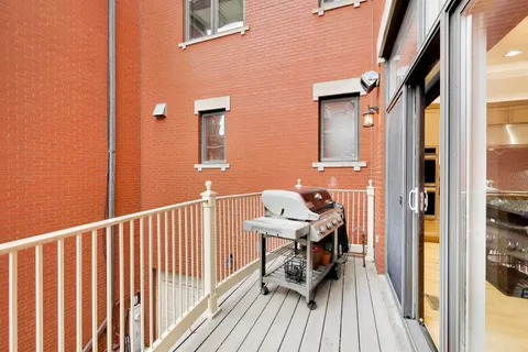 $1,450,000 | 484 North Canal Street, Chicago, IL 60654