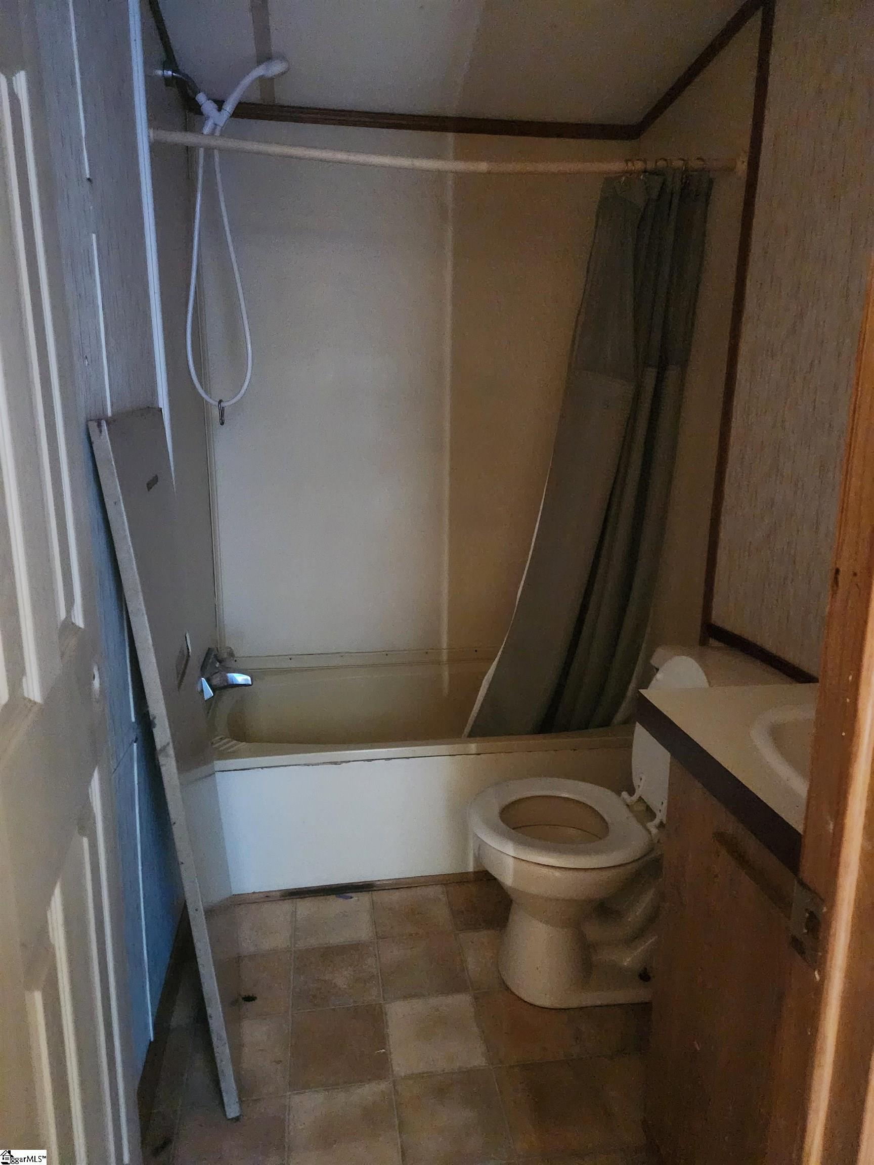 263 Babb Road Campobello, SC 29322 - Photo 11 of 31