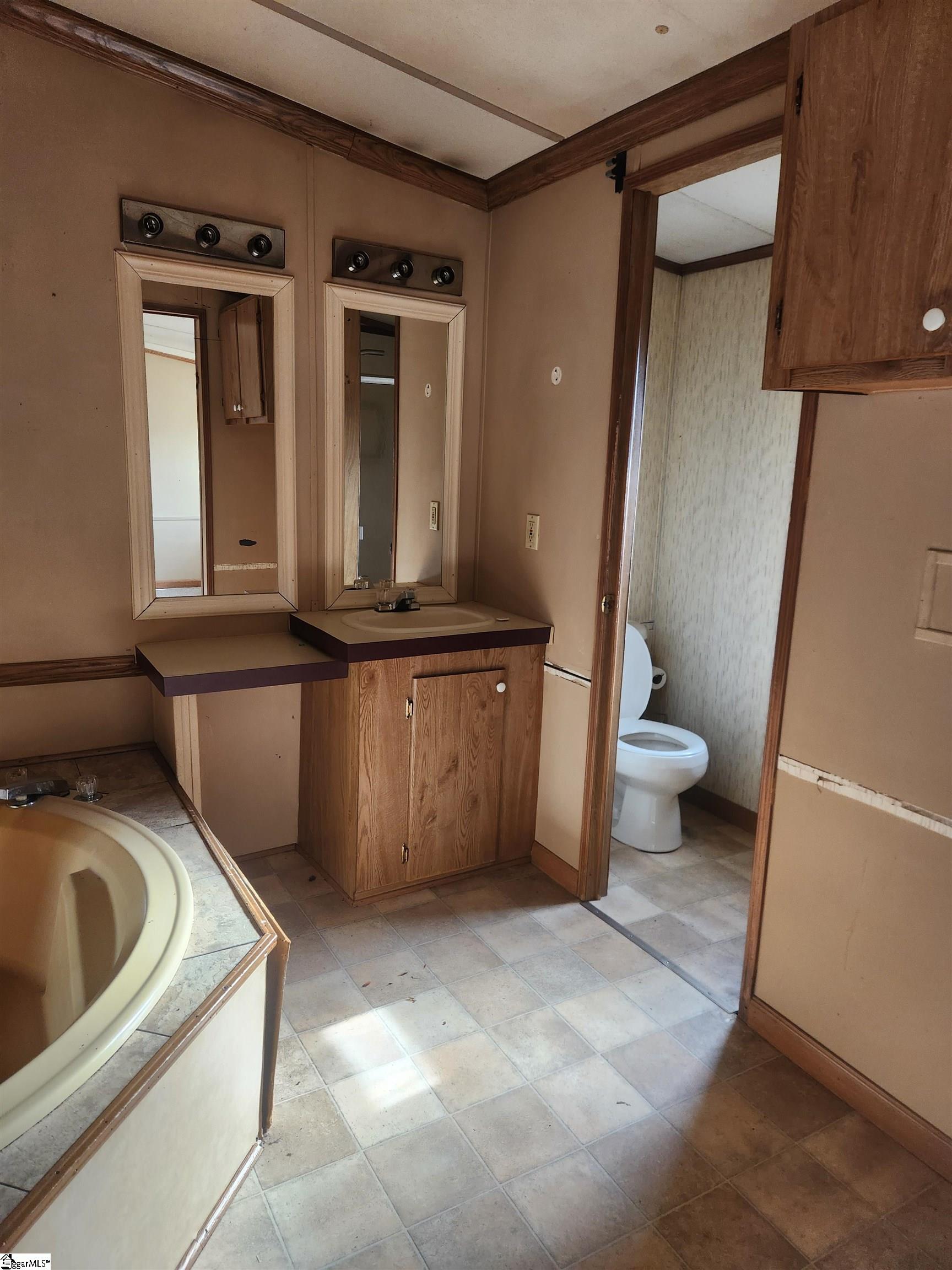 263 Babb Road Campobello, SC 29322 - Photo 5 of 31