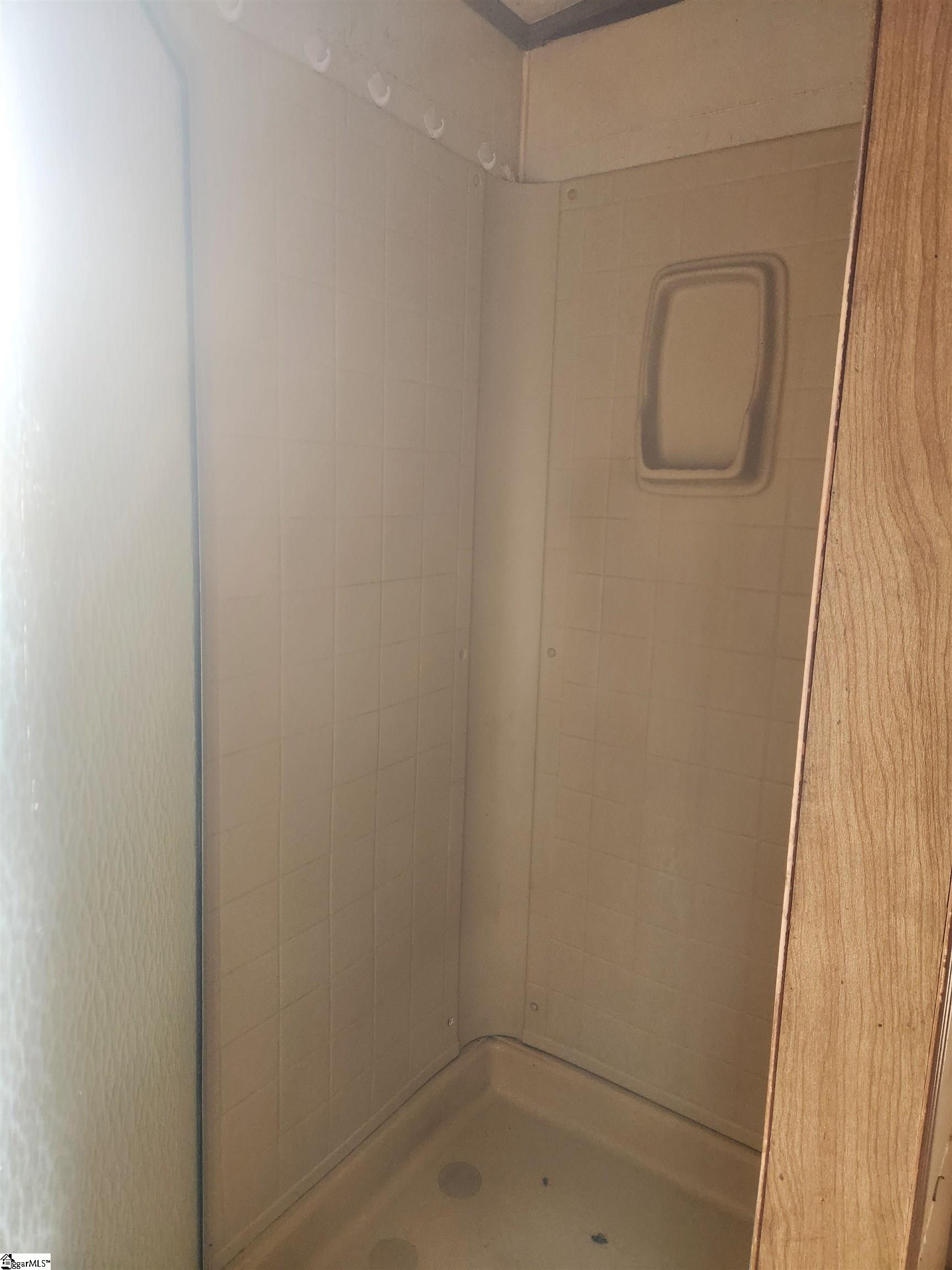 263 Babb Road Campobello, SC 29322 - Photo 6 of 31