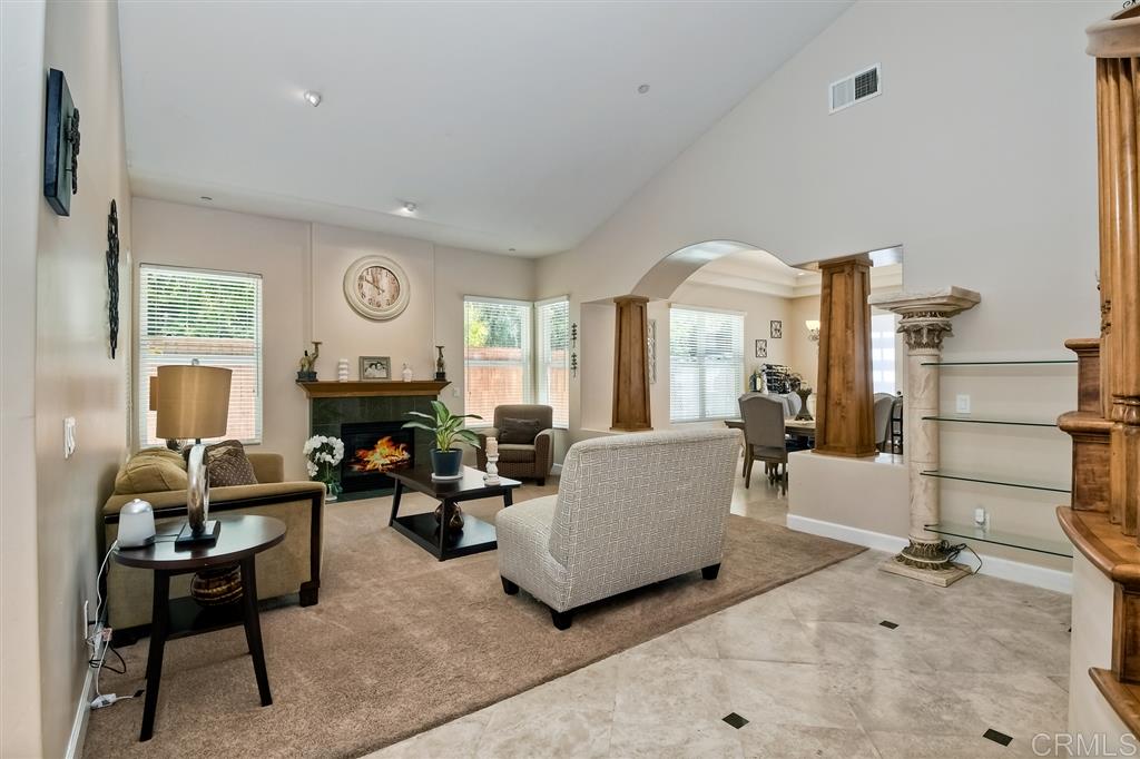 843 Requeza Street Encinitas, CA 92024 - Photo 4 of 22 Gallery Image 4