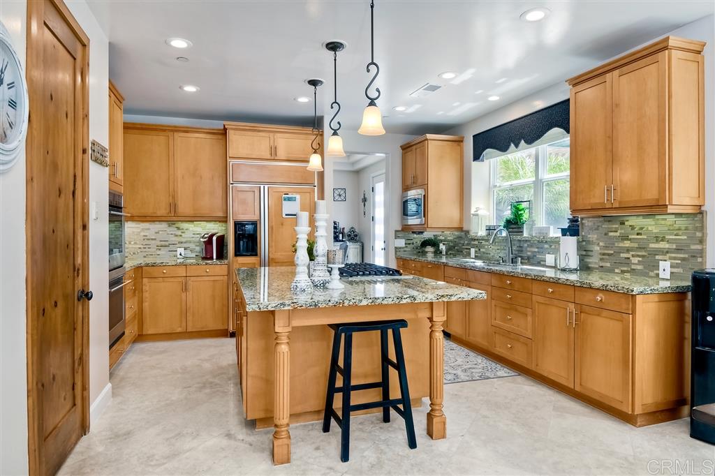 843 Requeza Street Encinitas, CA 92024 - Photo 10 of 22 Gallery Image 10