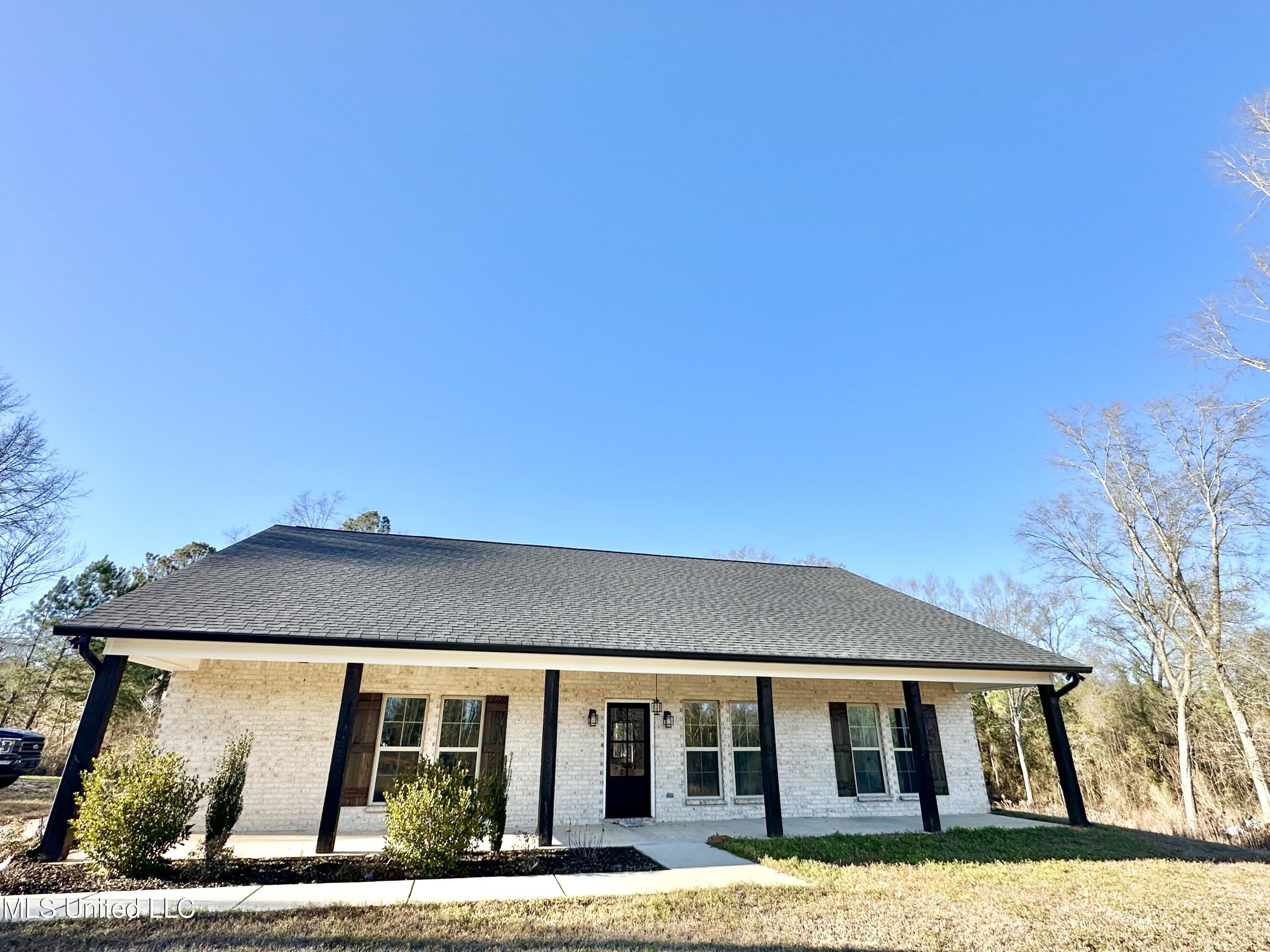 391 Scr 62 Magee, MS 39111 - Photo 2 of 31 IMG_9988