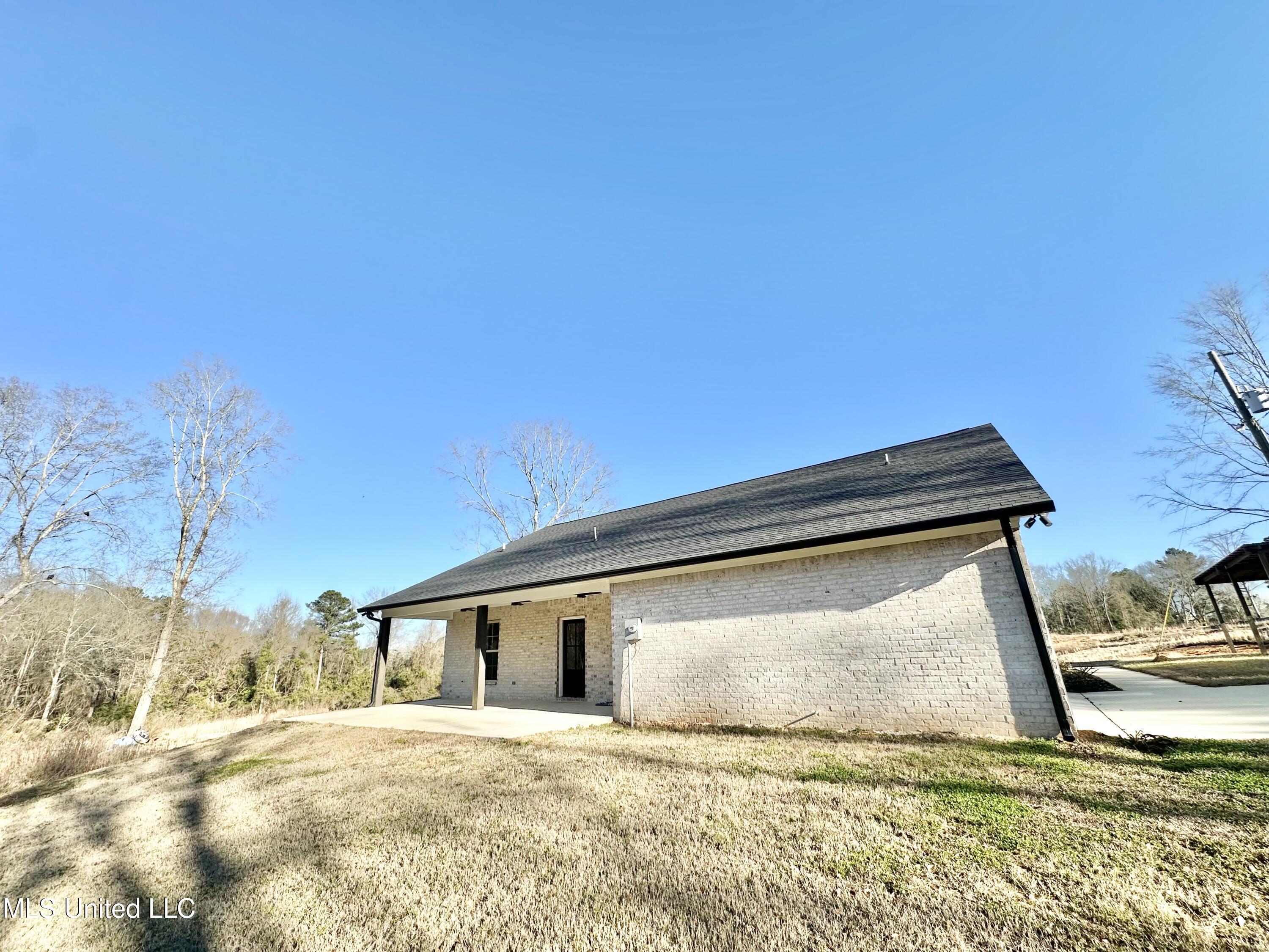 391 Scr 62 Magee, MS 39111 - Photo 3 of 31 IMG_9993