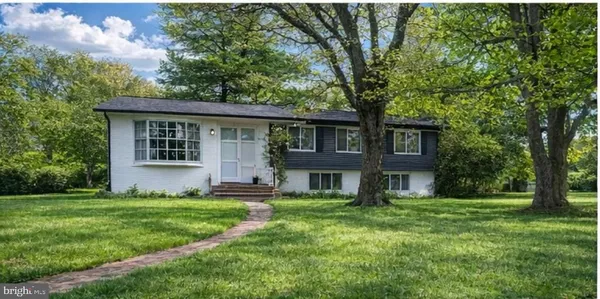 $1,250,000 | 2465 Flint Hill Road, Vienna, VA 22181