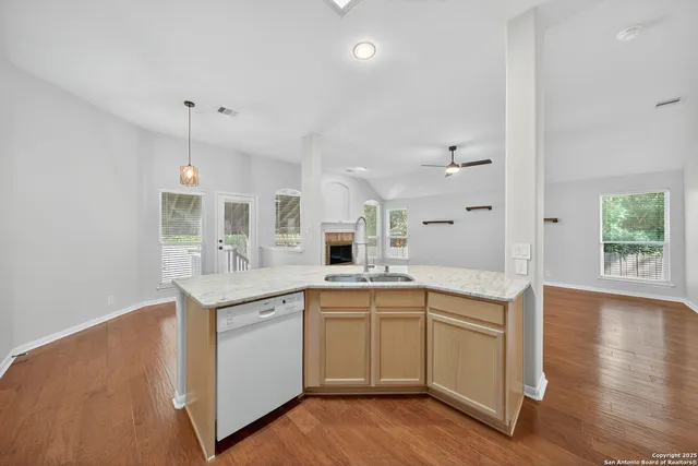 $2,250 | 45 Ferris Creek, San Antonio, TX 78254