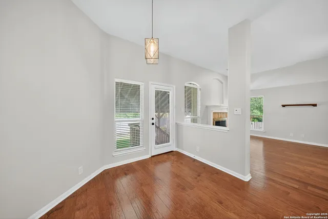 $2,250 | 45 Ferris Creek, San Antonio, TX 78254