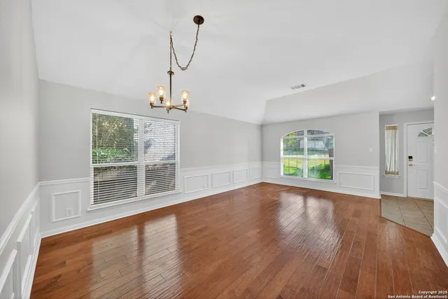$2,250 | 45 Ferris Creek, San Antonio, TX 78254