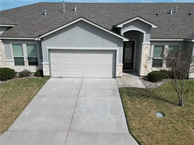 $299,000 | 7422 Seal Beach Court, Corpus Christi, TX 78414