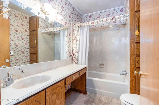 $2,200 | 620 West Main Street, Broussard, LA 70518