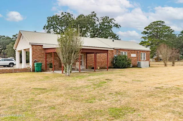 $2,200 | 620 West Main Street, Broussard, LA 70518